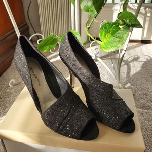 Anne Marino Garnet Glitter Black Fabric High Heel Peep Toe Pumps sz 8.5m